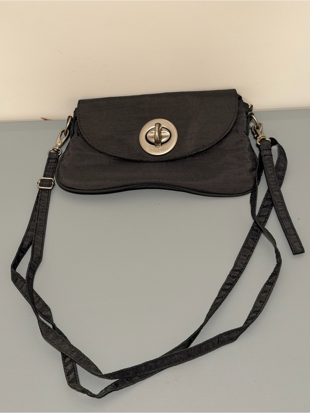 Baggallini grey Crossbody Bag with Turn-Lock Closure and Pink lining